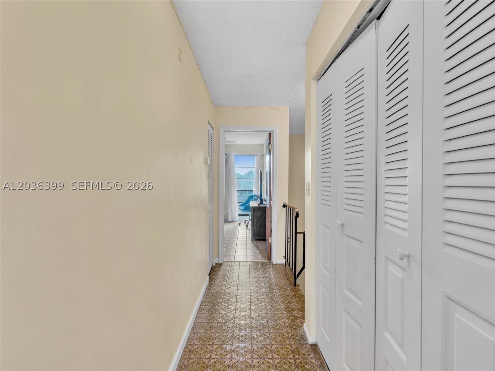WESTVIEW CONDOMINIUM NO O - Residential