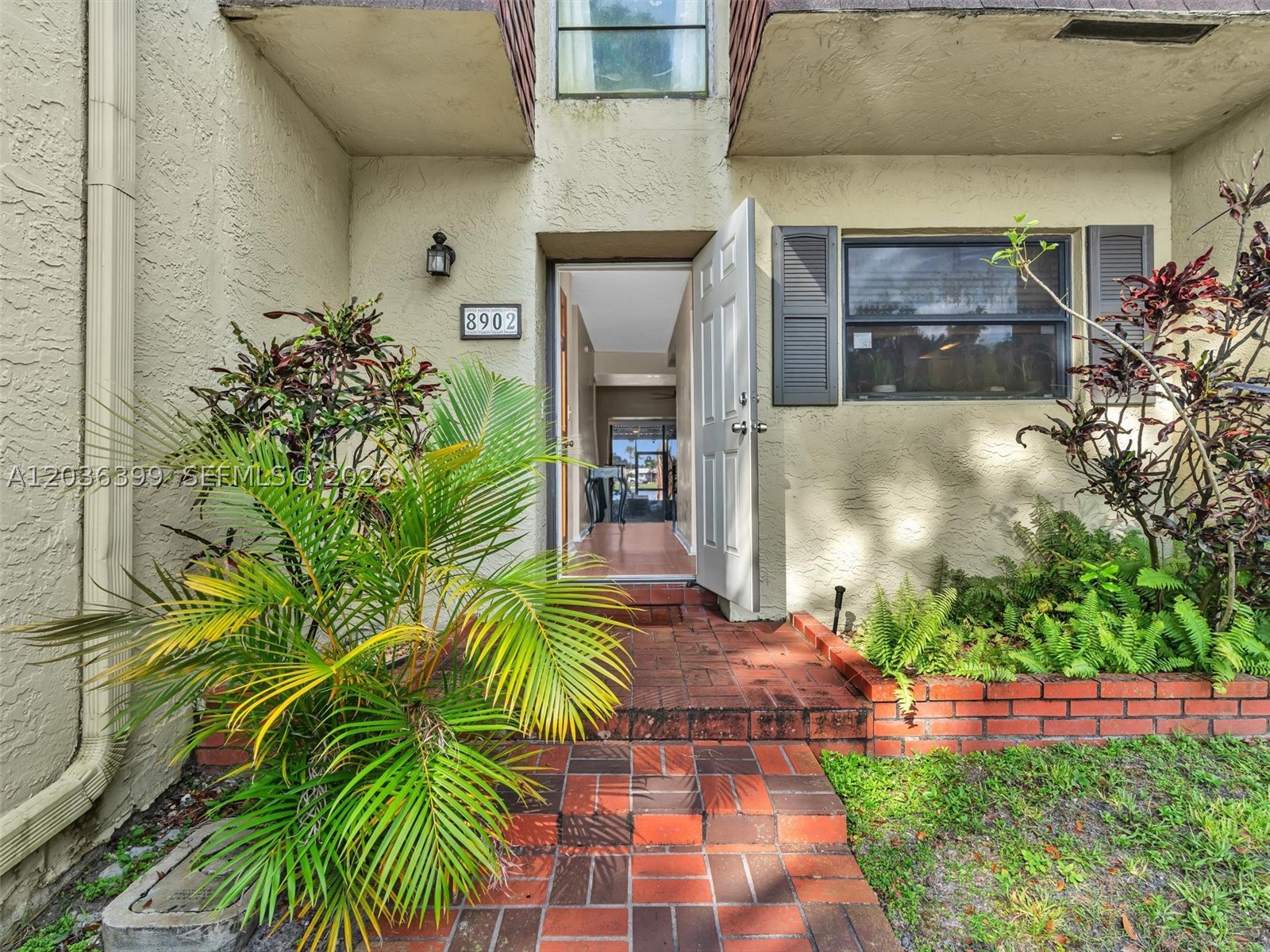 WESTVIEW CONDOMINIUM NO O - Residential