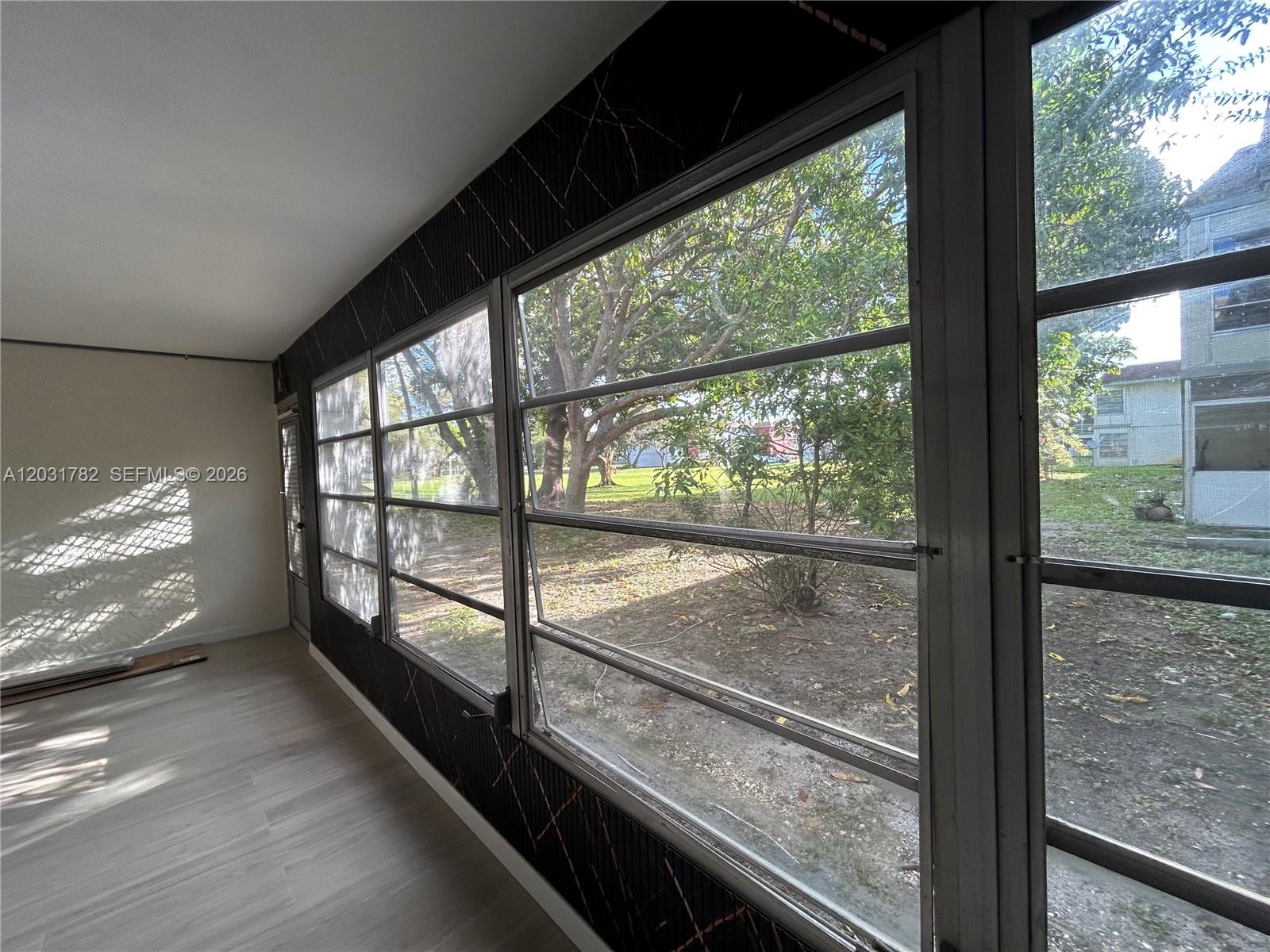APPLEGREEN CONDO APTS 1 - Residential Lease