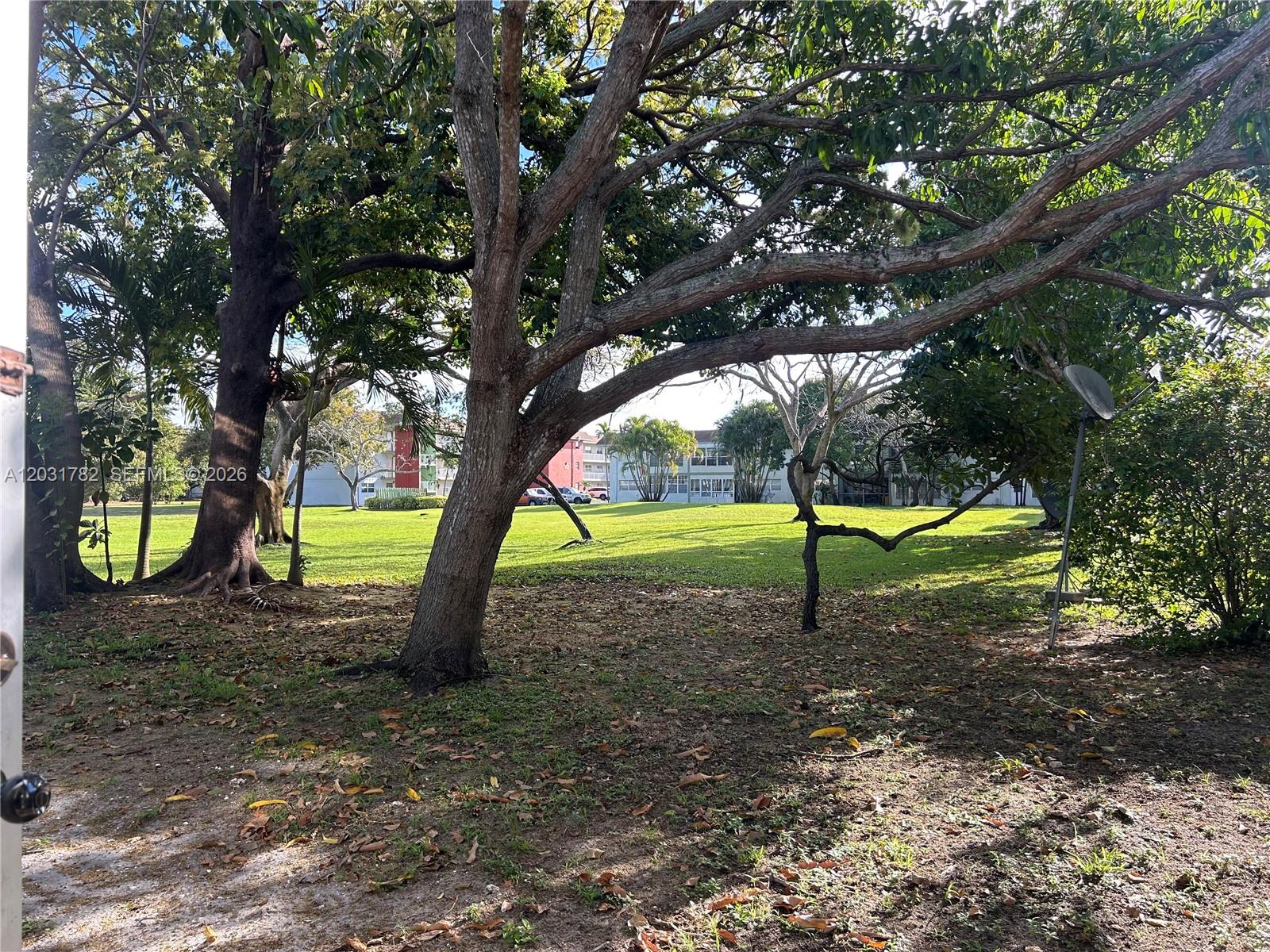 APPLEGREEN CONDO APTS 1 - Residential Lease