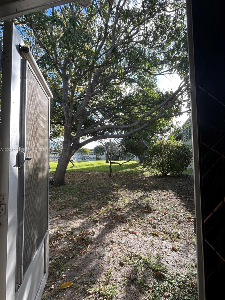 APPLEGREEN CONDO APTS 1 - Residential Lease