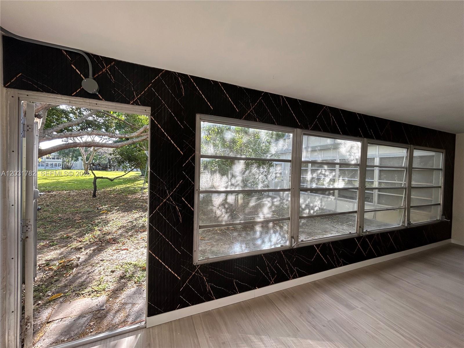 APPLEGREEN CONDO APTS 1 - Residential Lease