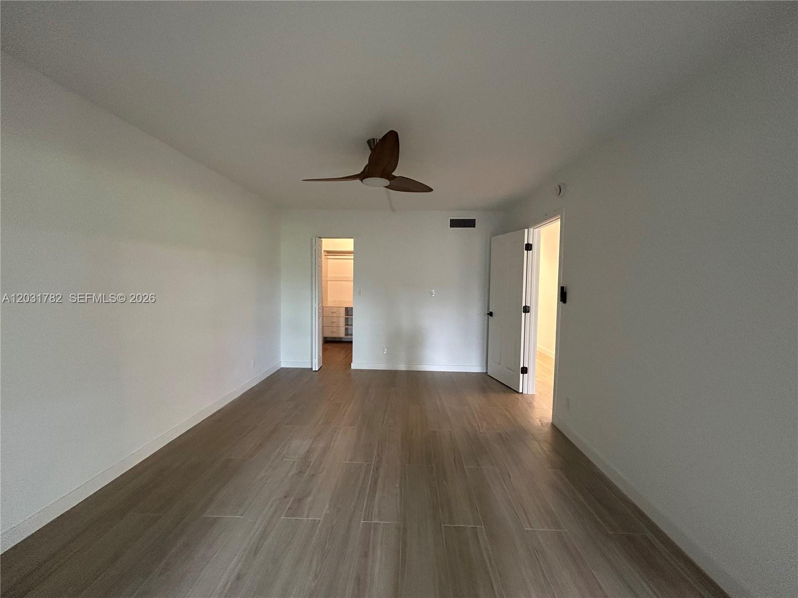 APPLEGREEN CONDO APTS 1 - Residential Lease