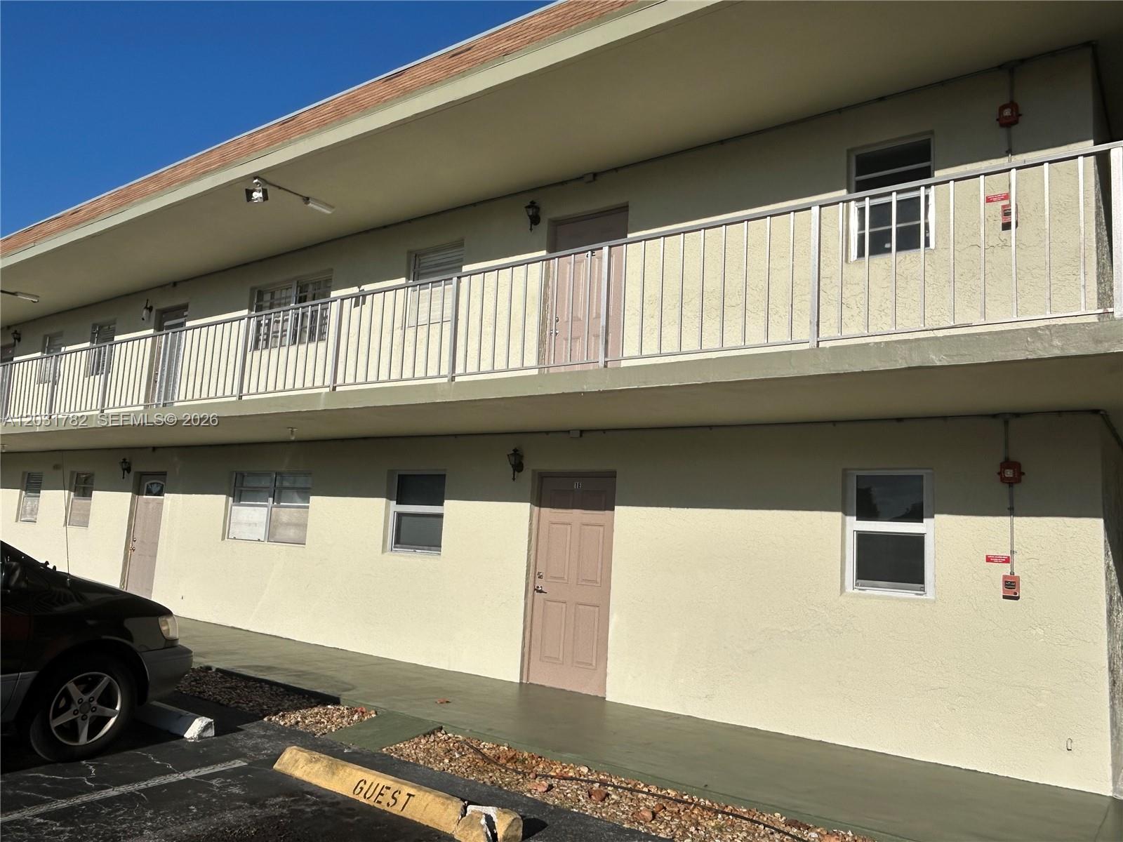 APPLEGREEN CONDO APTS 1 - Residential Lease