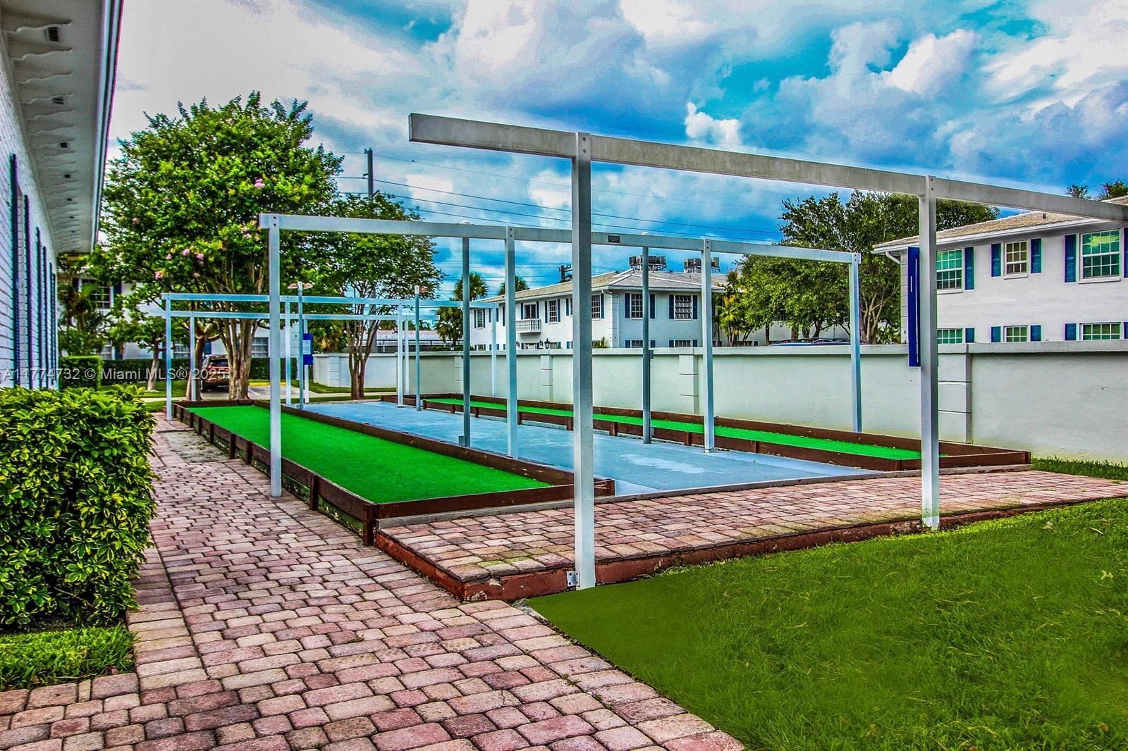 IMPERIAL POINT COLONNADES - Residential Lease