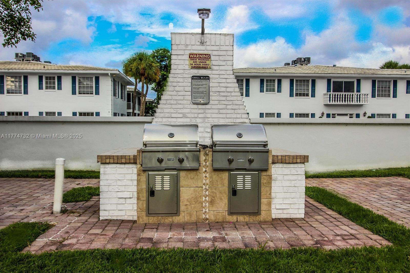 IMPERIAL POINT COLONNADES - Residential Lease