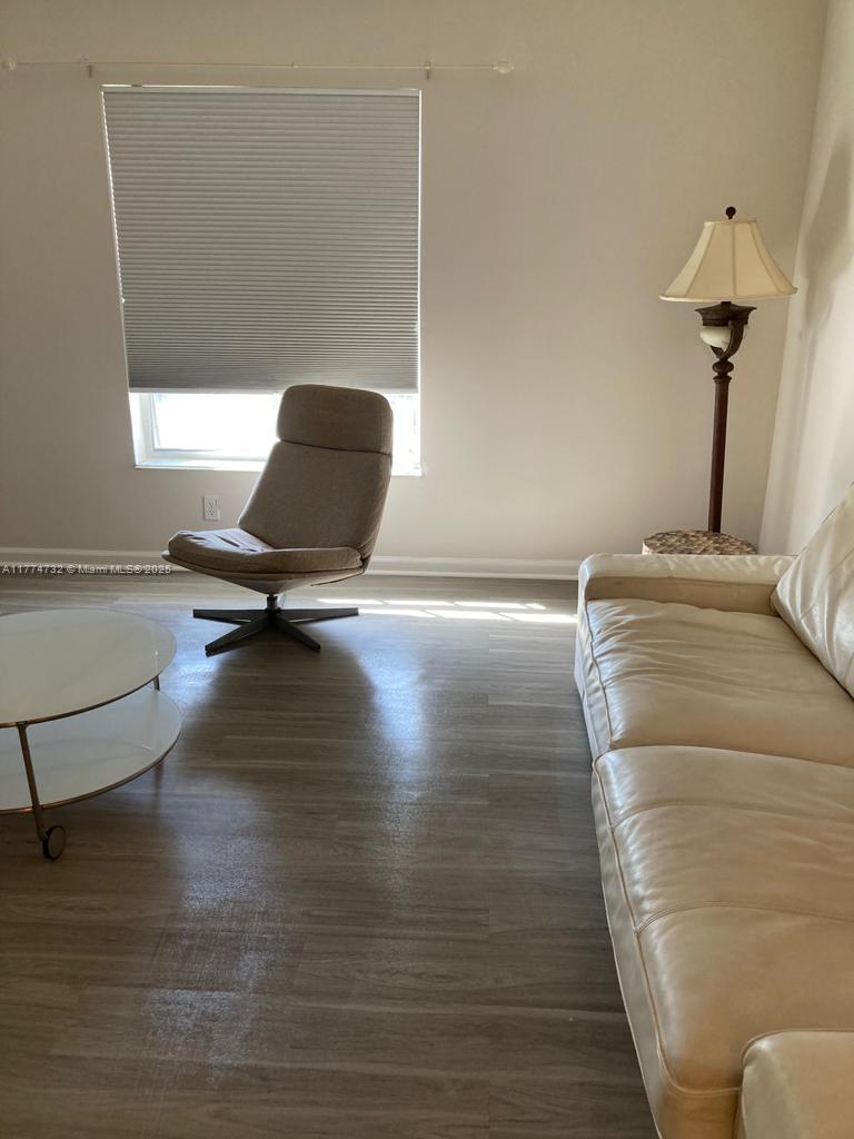 IMPERIAL POINT COLONNADES - Residential Lease