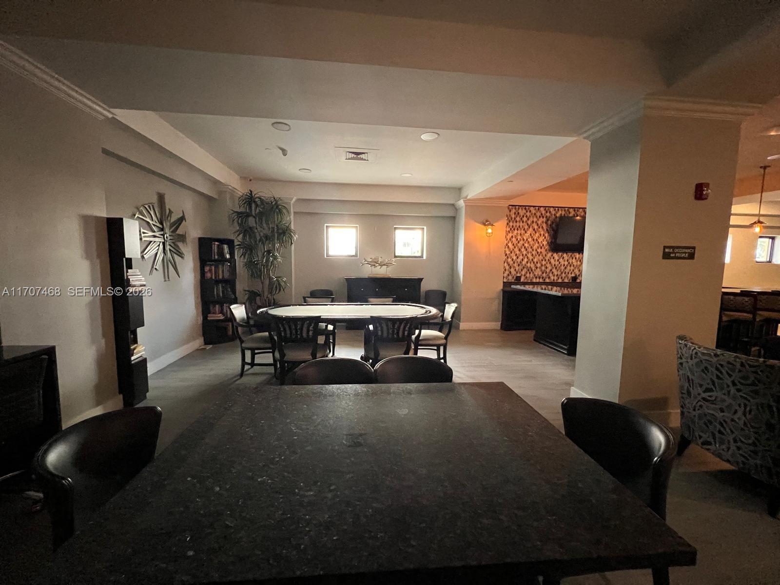 WAVE CONDO - Residential