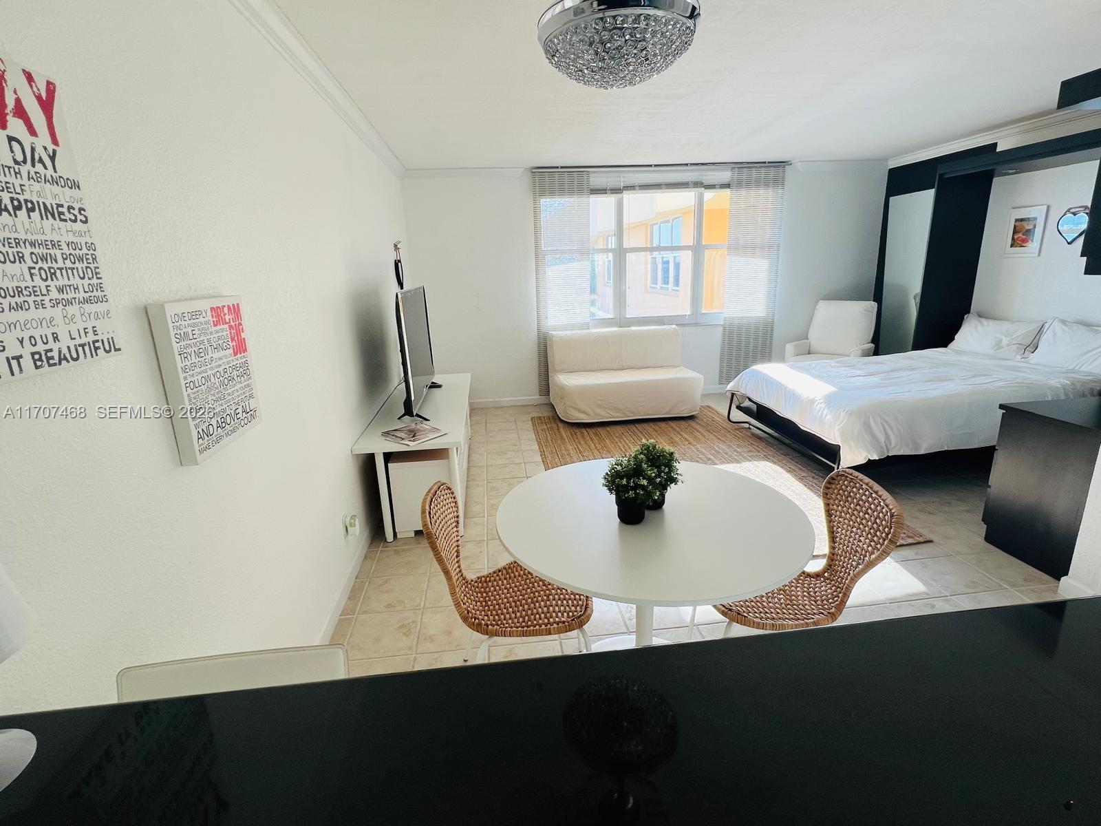 WAVE CONDO - Residential