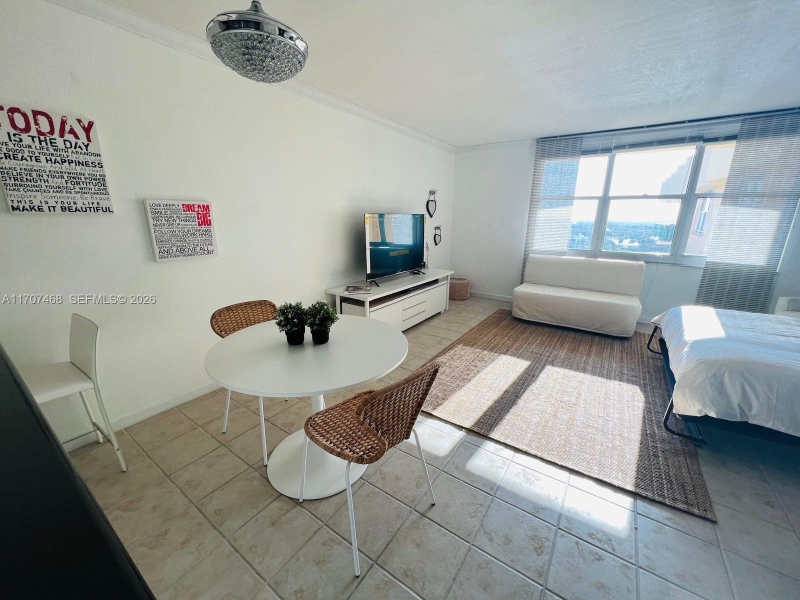 WAVE CONDO - Residential