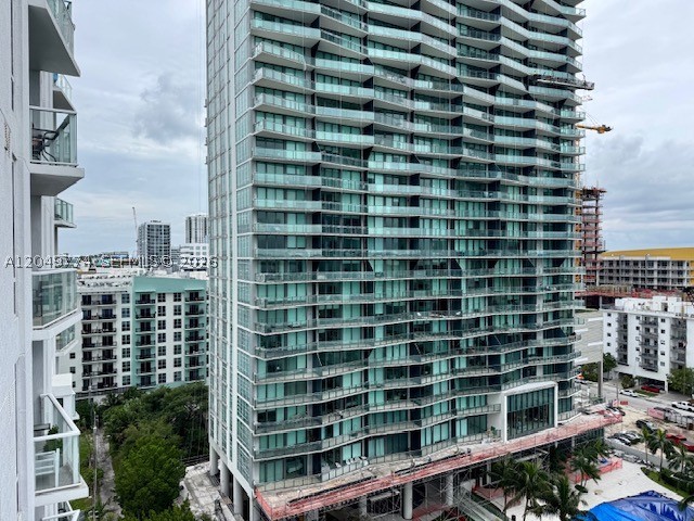 THE CRIMSON CONDO - Residential
