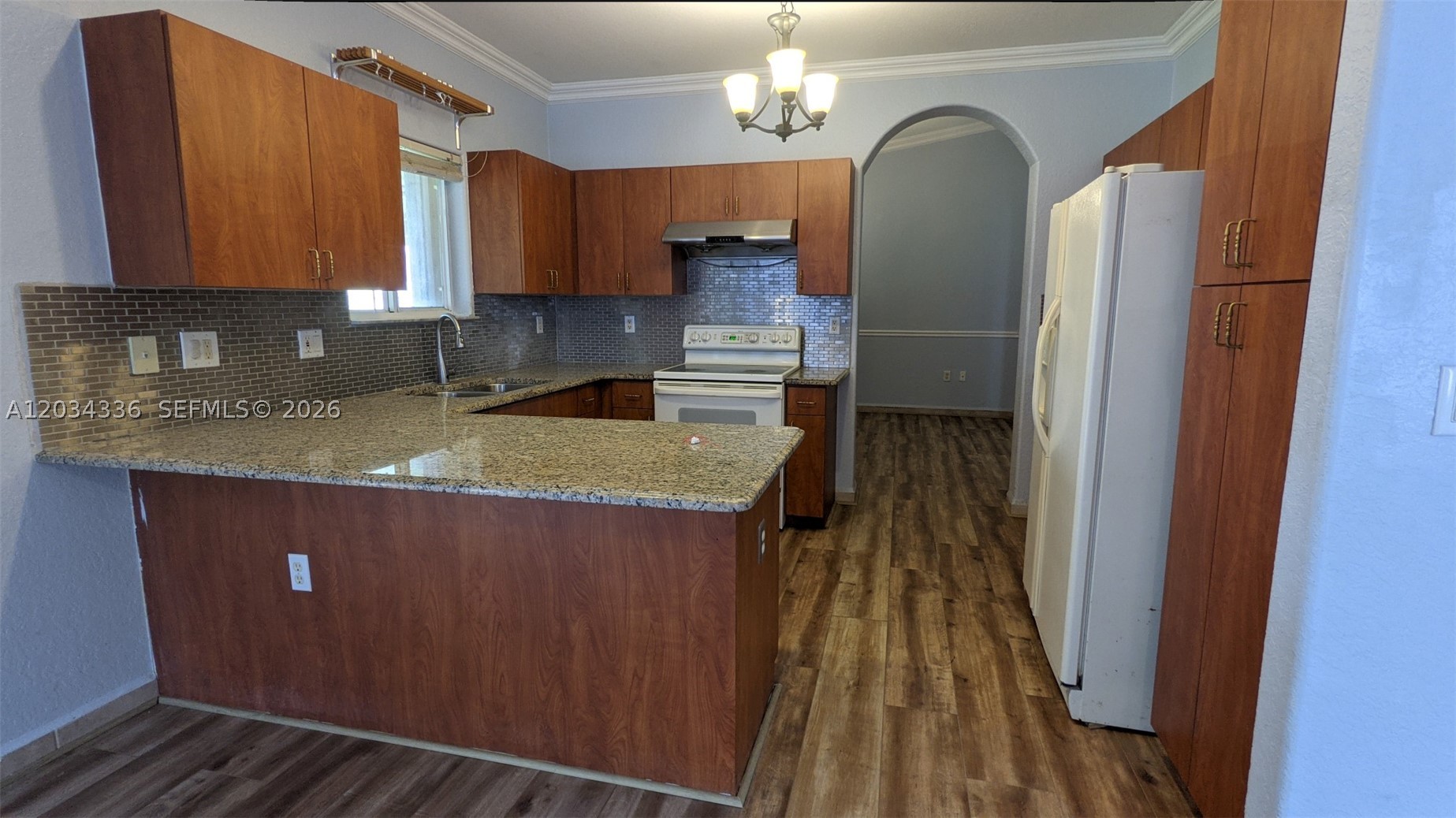 ROYAL GARDEN ESTATES - Residential Lease