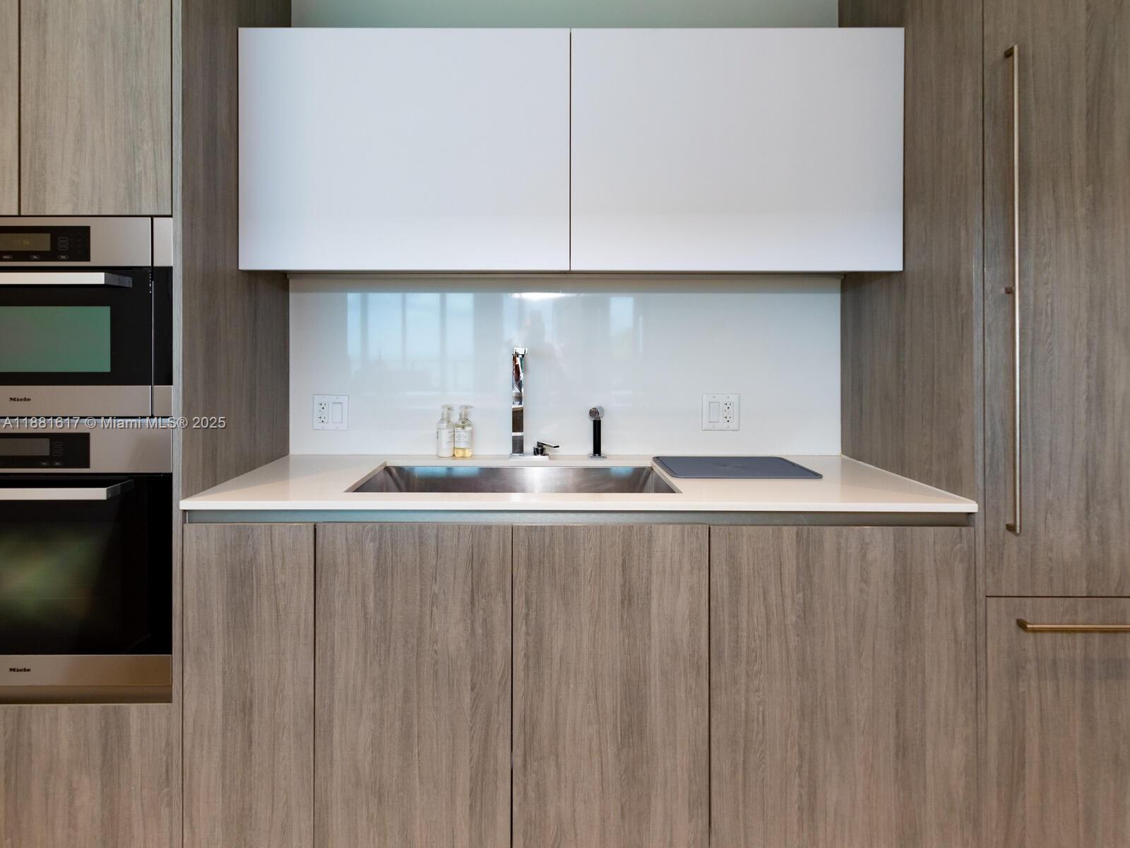 OCEANA KEY BISCAYNE CONDO - Residential