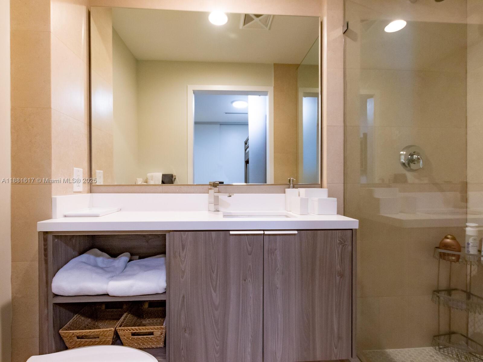 OCEANA KEY BISCAYNE CONDO - Residential