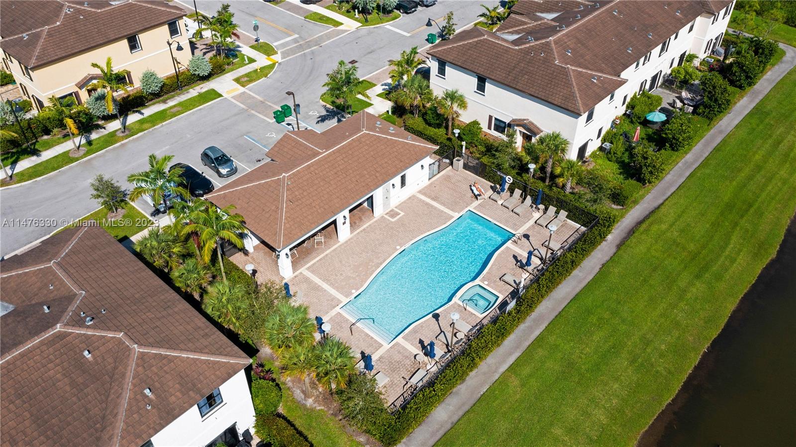 TROTTERS CHASE - Residential