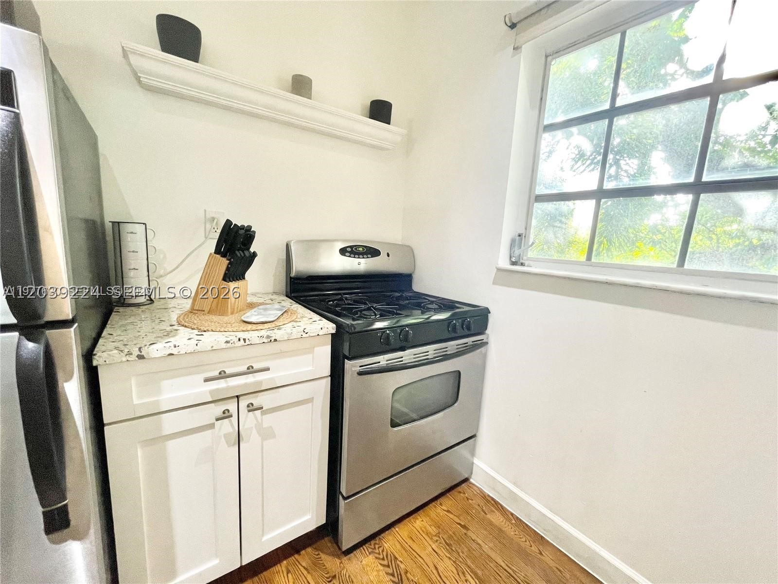 BEACHGARDENS CONDO - Residential Lease