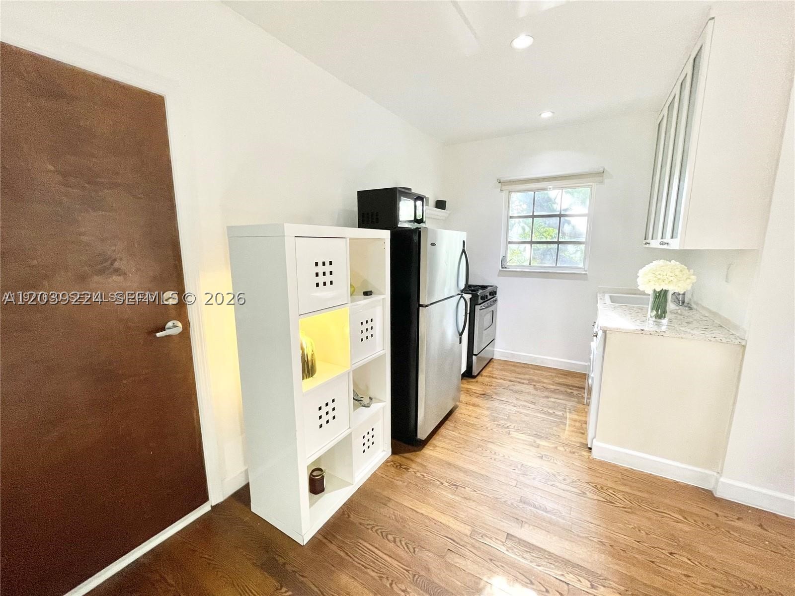 BEACHGARDENS CONDO - Residential Lease