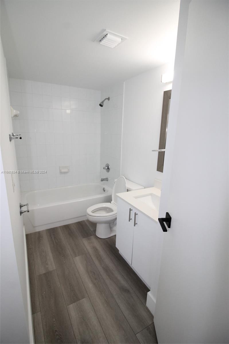 VISTA ALEGRE TOWNHOMES VI - Residential Lease