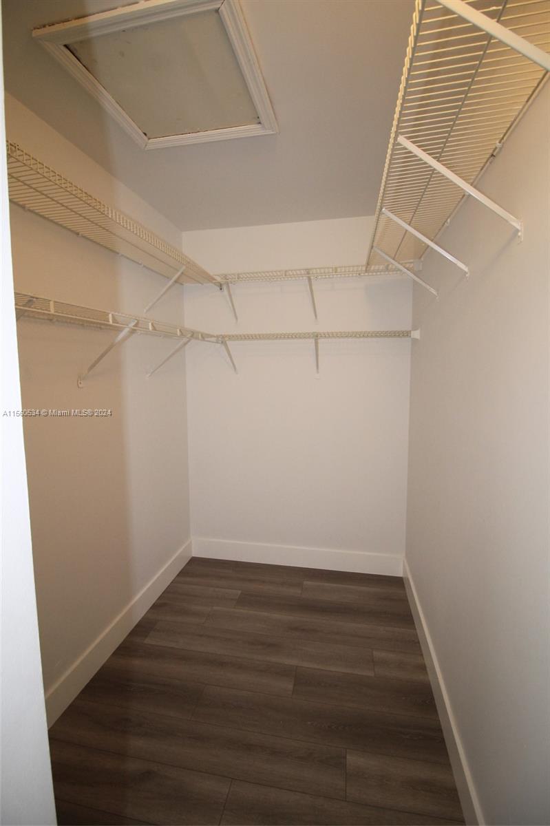 VISTA ALEGRE TOWNHOMES VI - Residential Lease