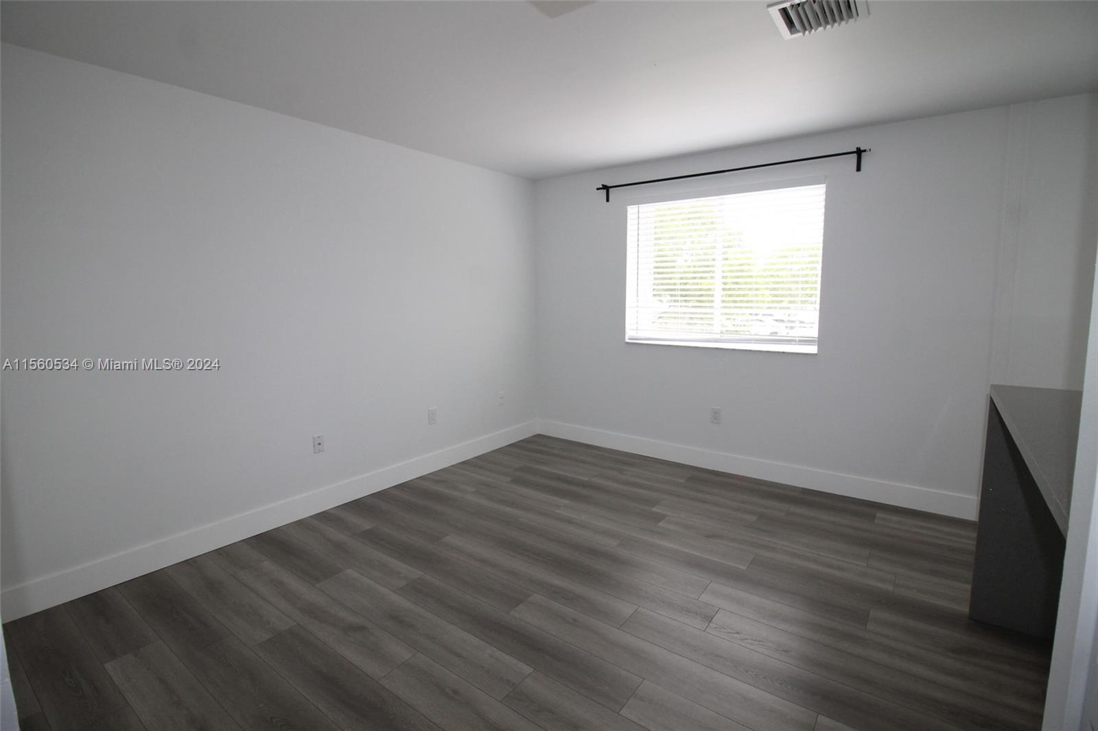 VISTA ALEGRE TOWNHOMES VI - Residential Lease