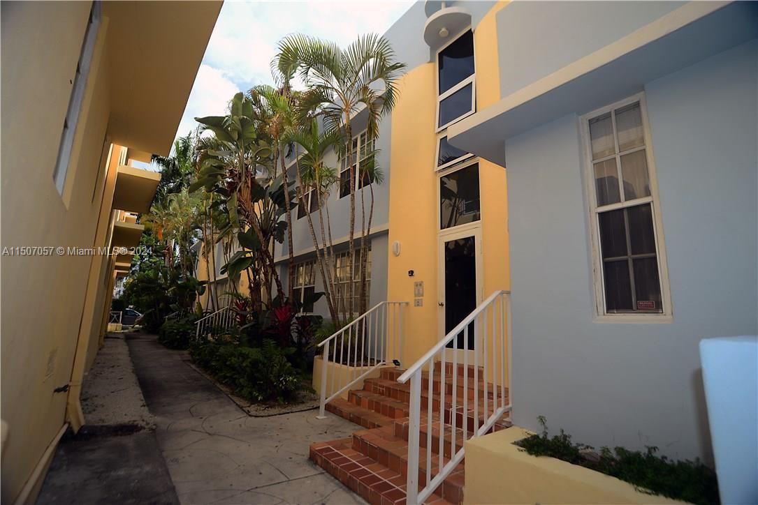 SB MANOR HOUSE CONDO - Residential Lease