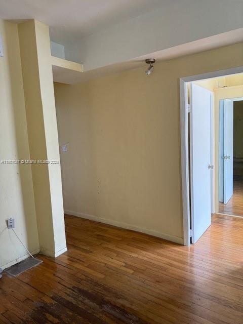 SB MANOR HOUSE CONDO - Residential Lease