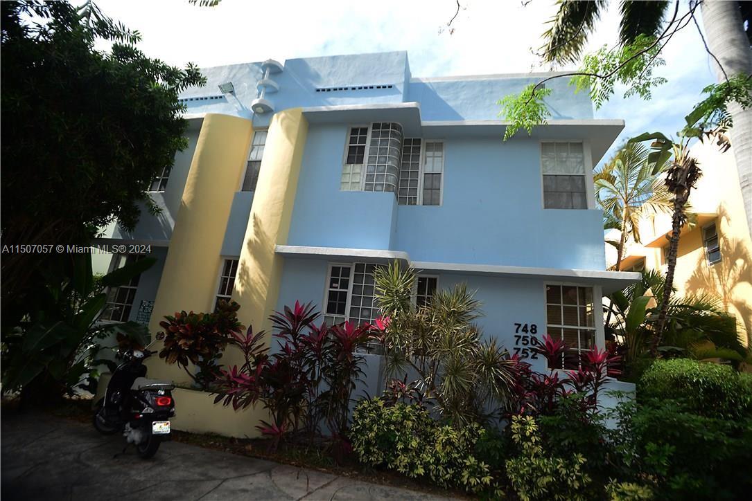 Charming 2/2 in an Art Deco Building in the Heart of South Beach. Convenient 1st Floor Entry. Master features a Fireplace, Original Florida Pine Wood Floors, and Carrera Marble Tile Bathrooms. Walking Distance to Ocean Drive, The Beach, Lincoln Road, Whole Foods and Many Restaurants. Very Desirable location!