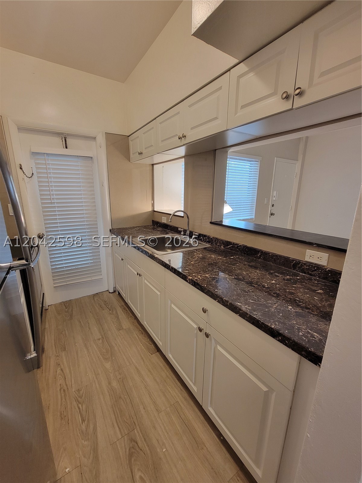 LENOX MANOR - Residential Lease