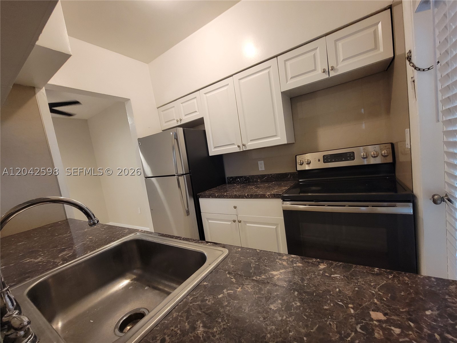 LENOX MANOR - Residential Lease