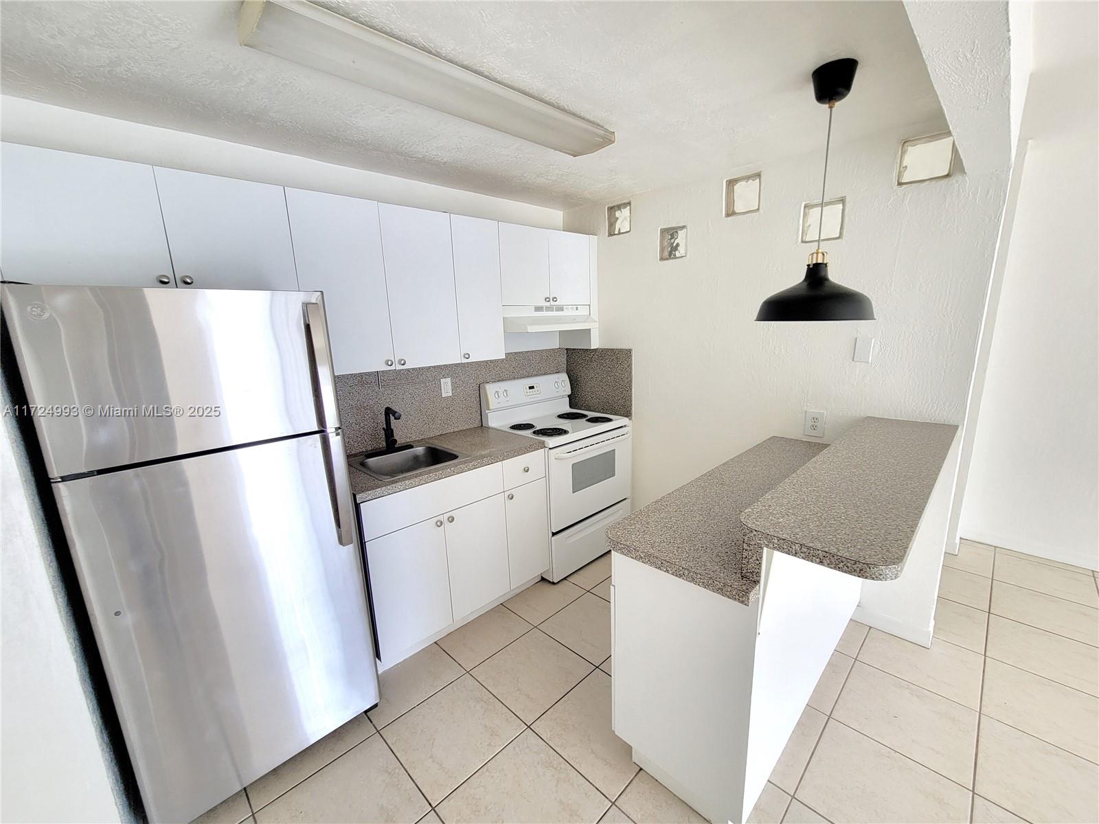 TEMPO CONDO PH I - Residential Lease