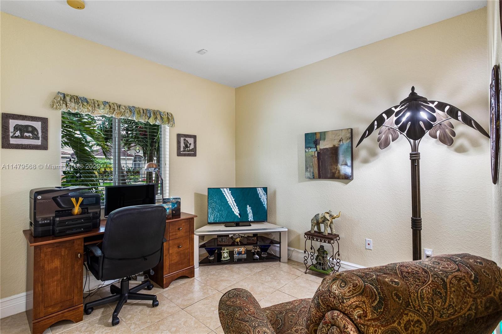 SILVER PALM LAKE - Residential