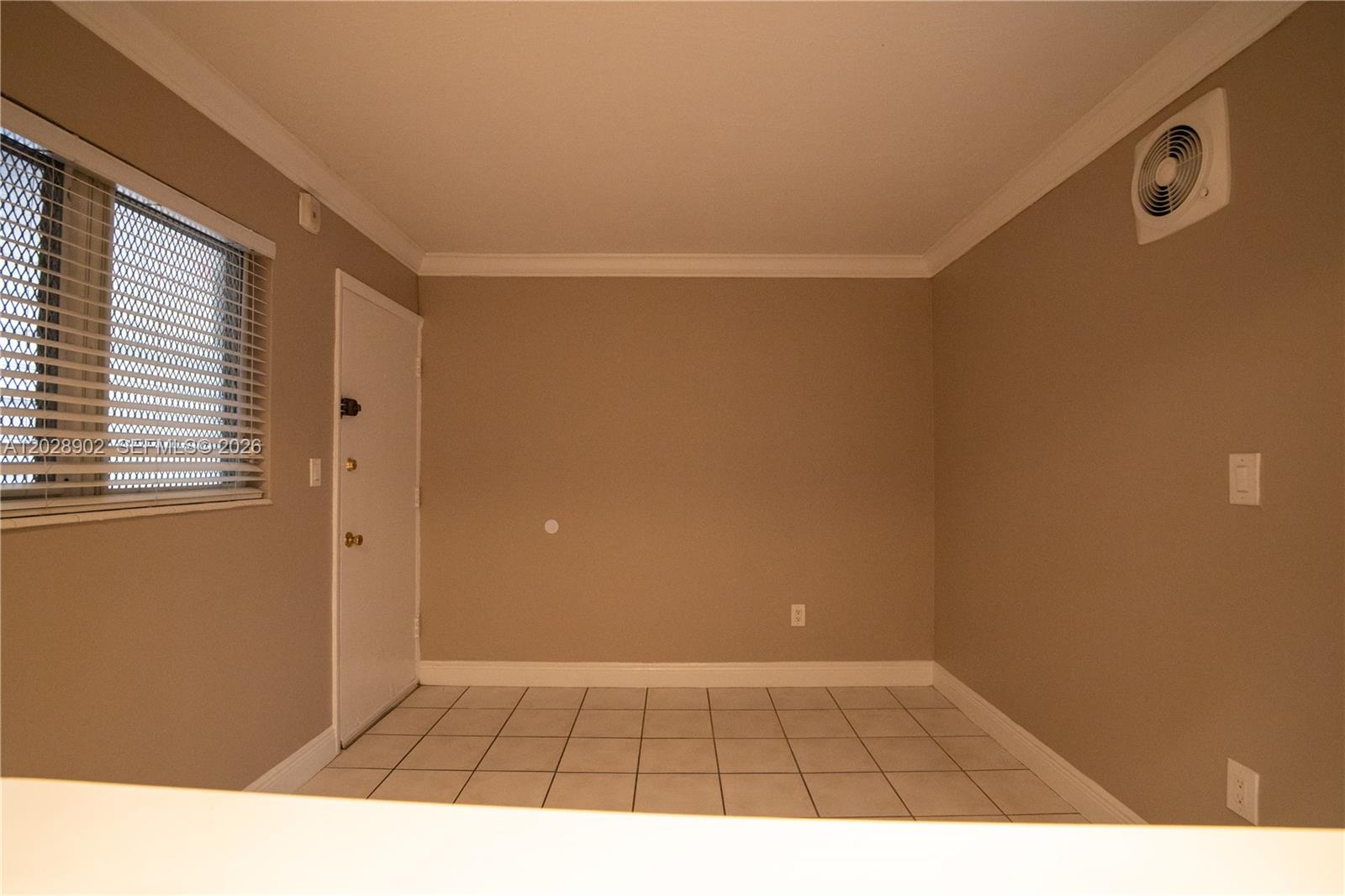 SALZEDO IN THE GABLES CON - Residential