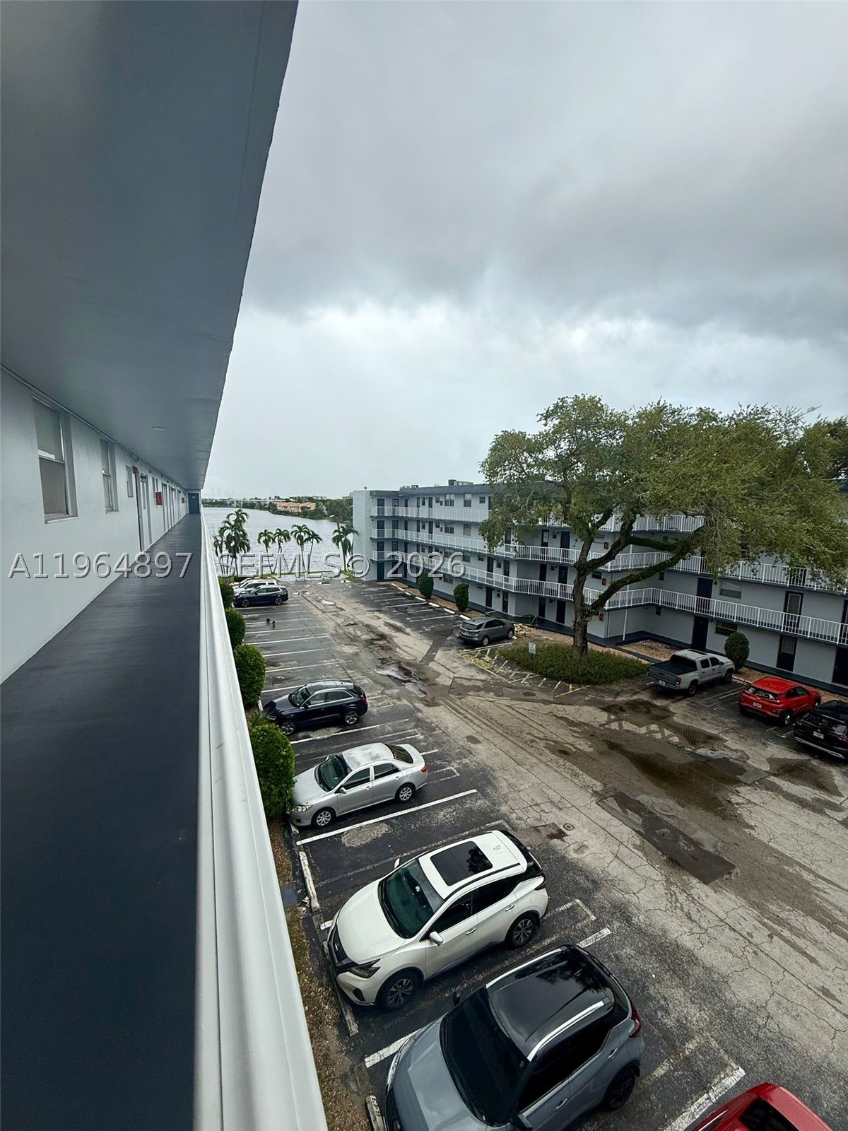 ROYAL OAKS CONDO - Residential