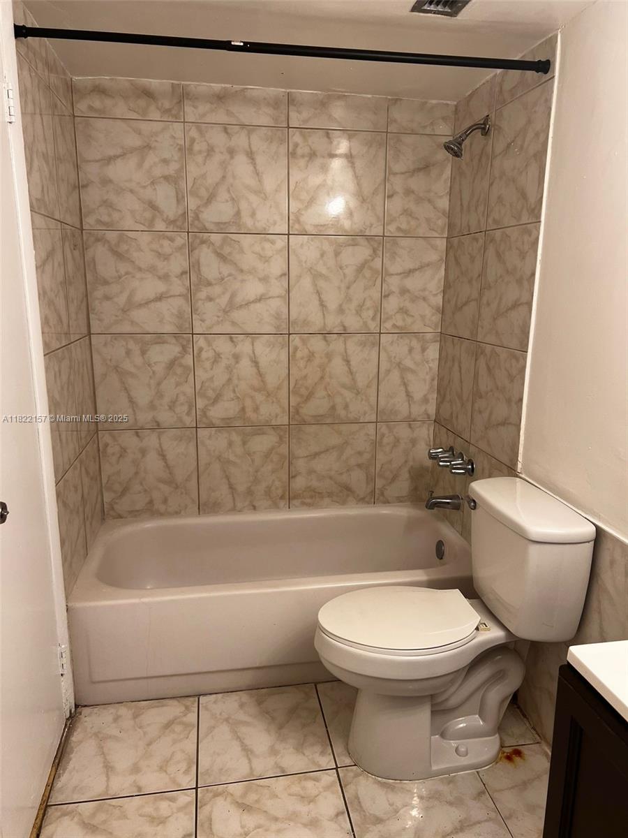 MONTECARLO CONDO - Residential