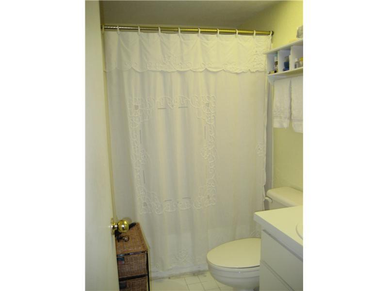 MONTEREY GARDENS OF PINEC - Residential Lease