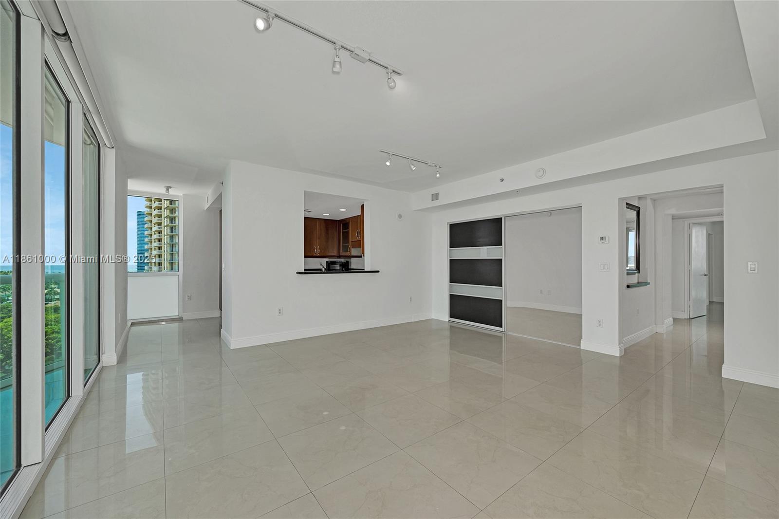 THE PARC AT TURNBERRY ISLE - Residential Lease