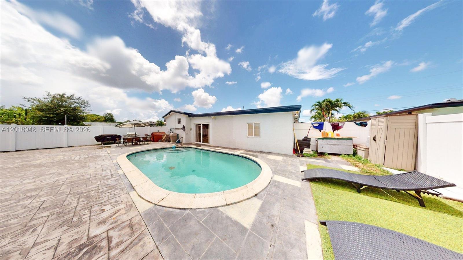 LAUDERDALE LAKES NORTH GA - Residential
