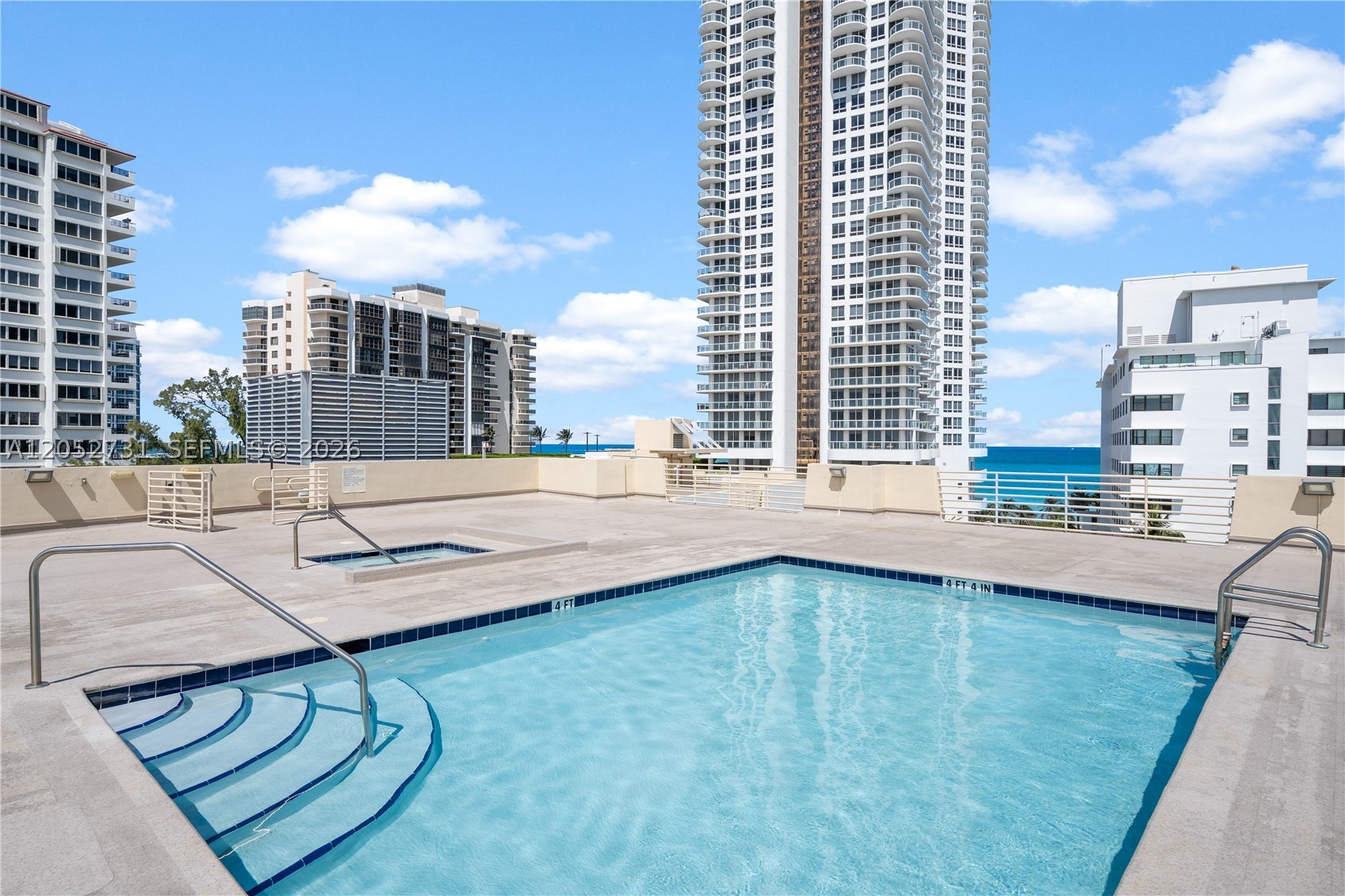 CASABLANCA VILLAS CONDO - Residential Lease