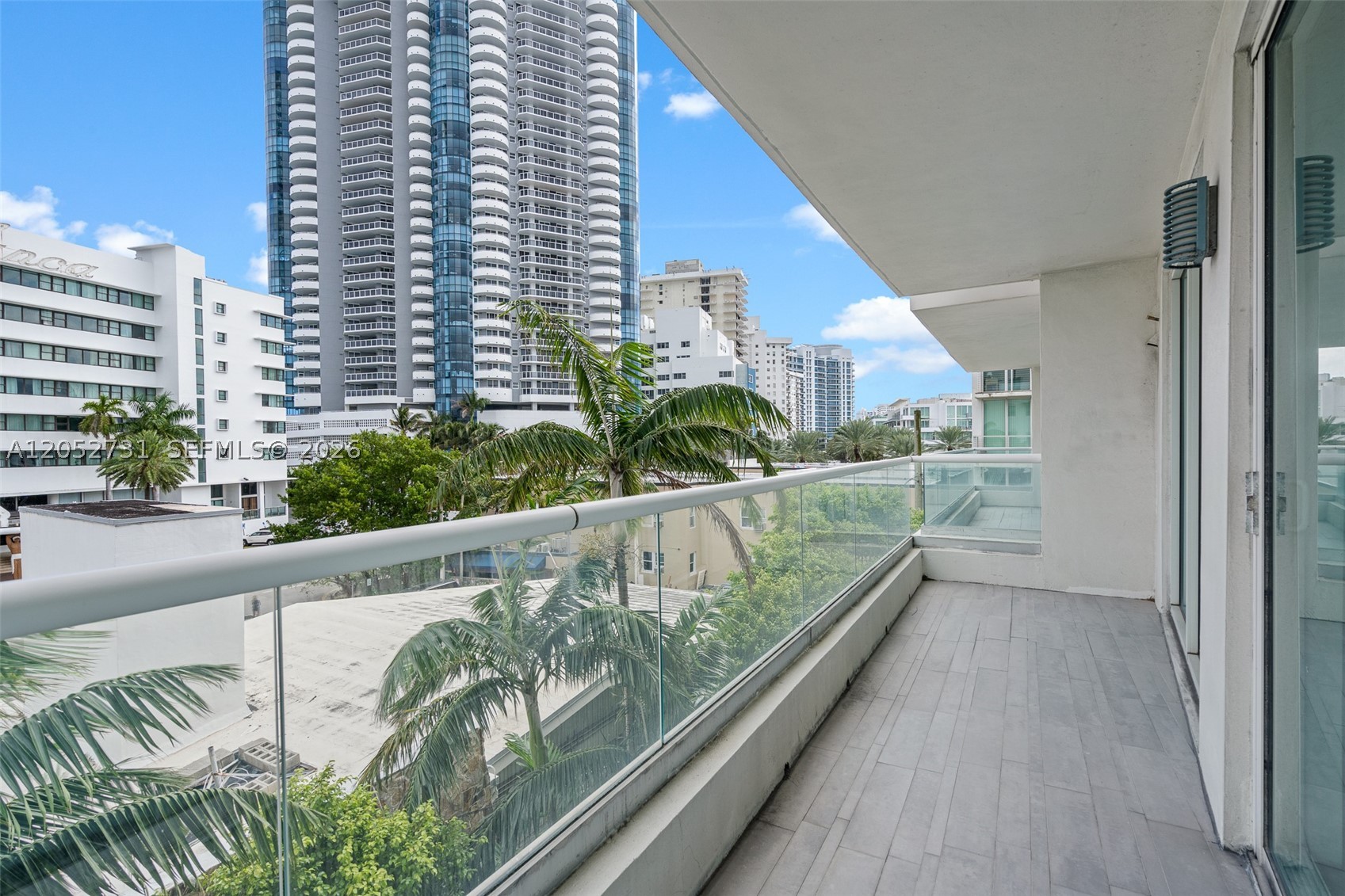 CASABLANCA VILLAS CONDO - Residential Lease