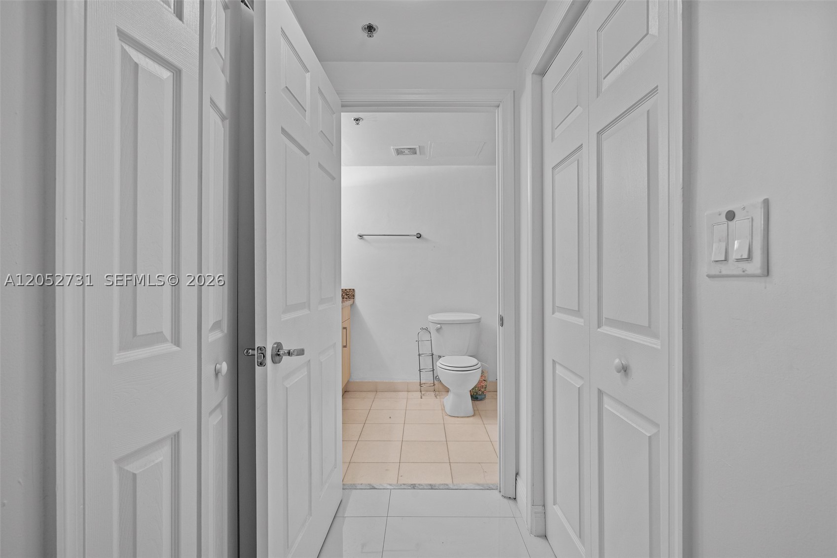 CASABLANCA VILLAS CONDO - Residential Lease