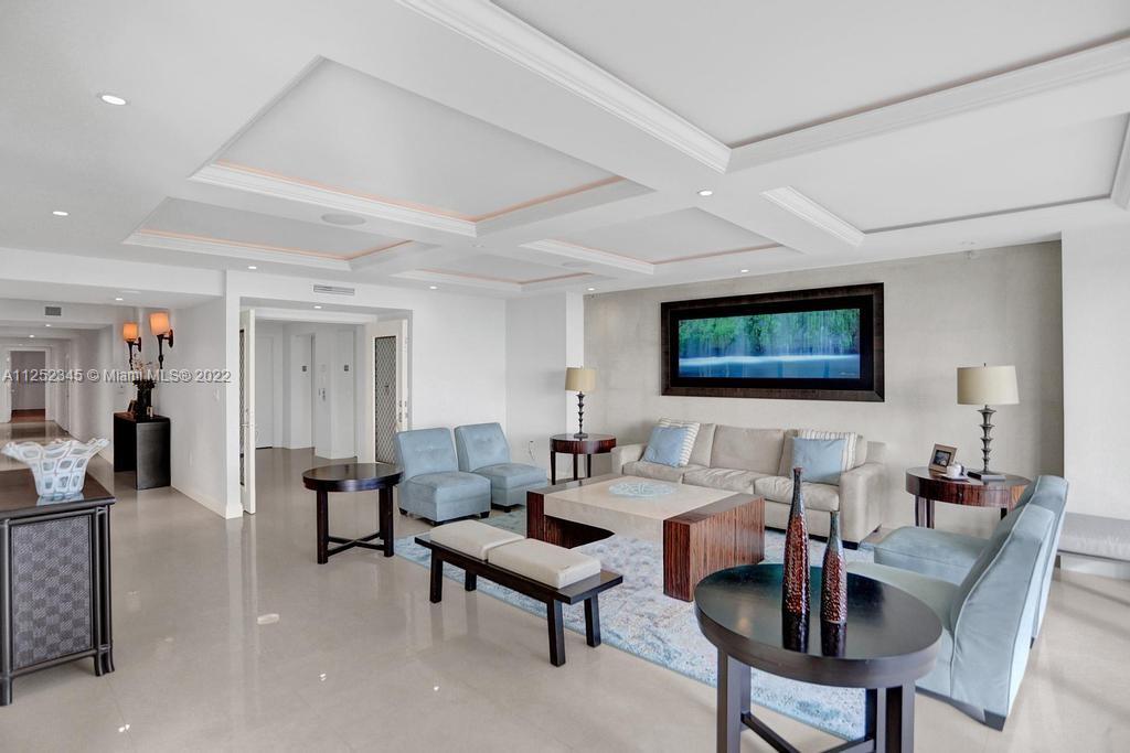 HAMPTONS SOUTH CONDO - Residential Lease