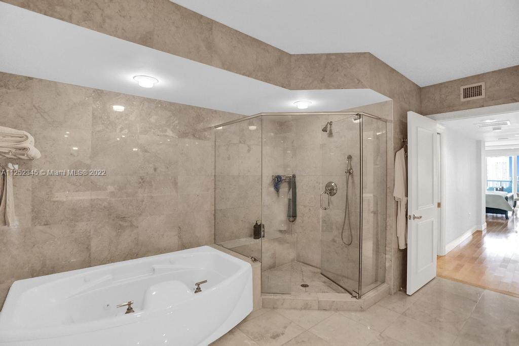 HAMPTONS SOUTH CONDO - Residential Lease