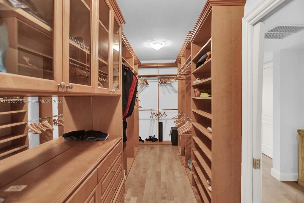 HAMPTONS SOUTH CONDO - Residential Lease
