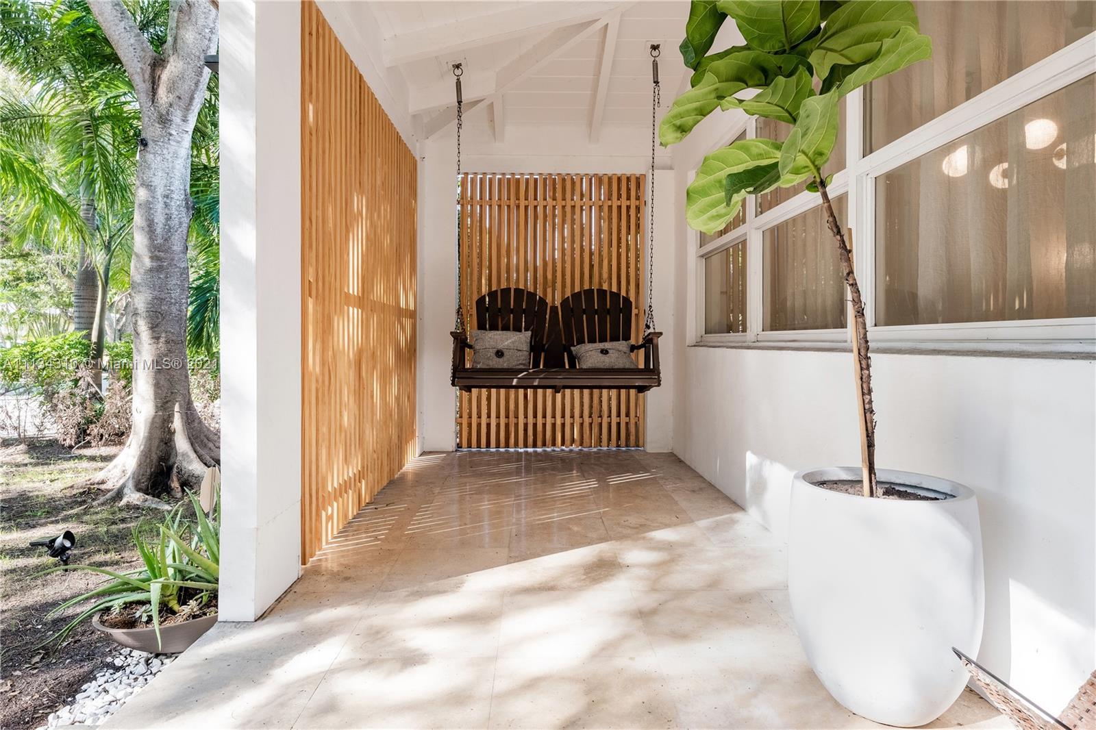 HOLLYWOOD - Residential