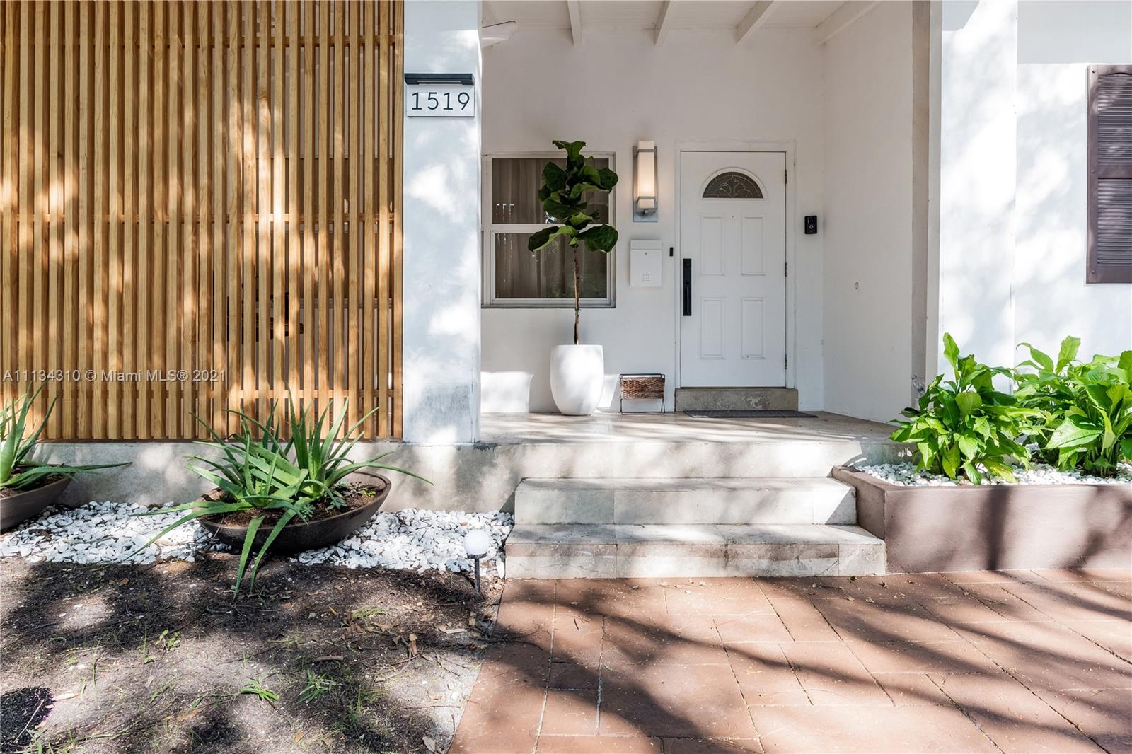 HOLLYWOOD - Residential