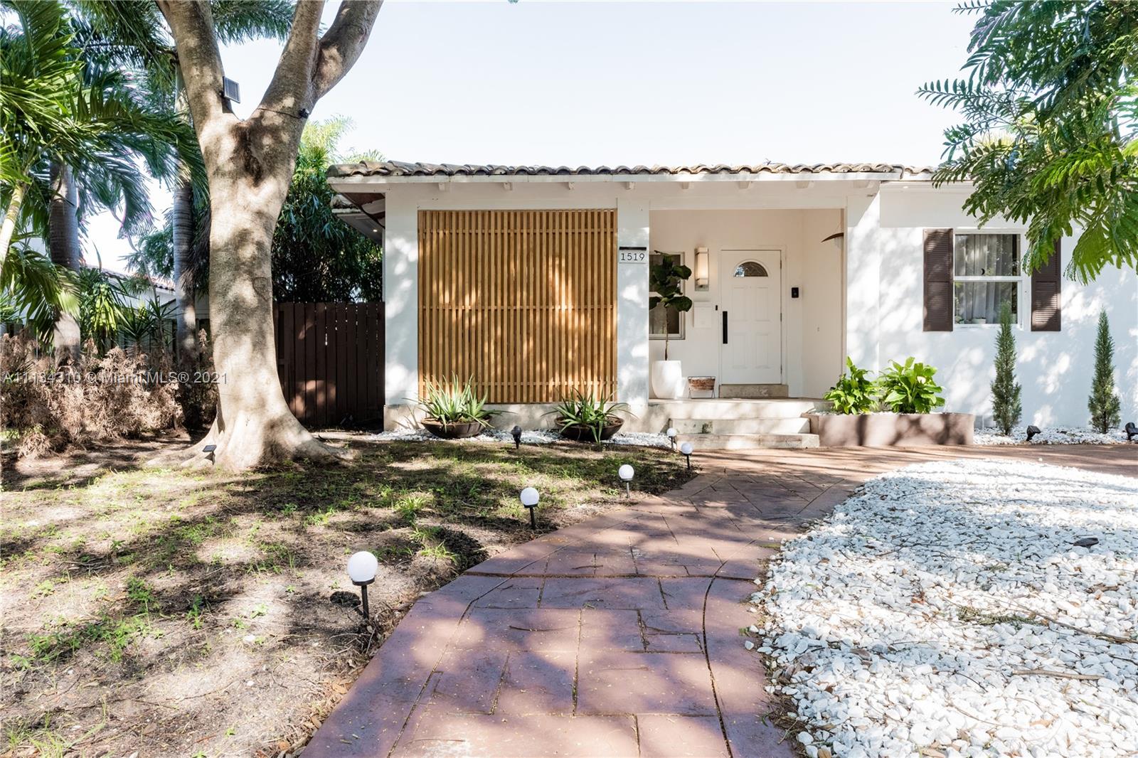HOLLYWOOD - Residential