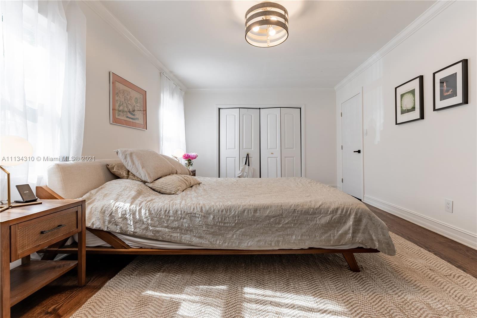 HOLLYWOOD - Residential