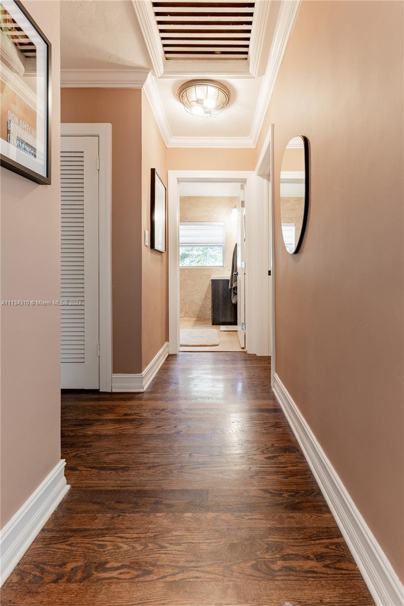 HOLLYWOOD - Residential