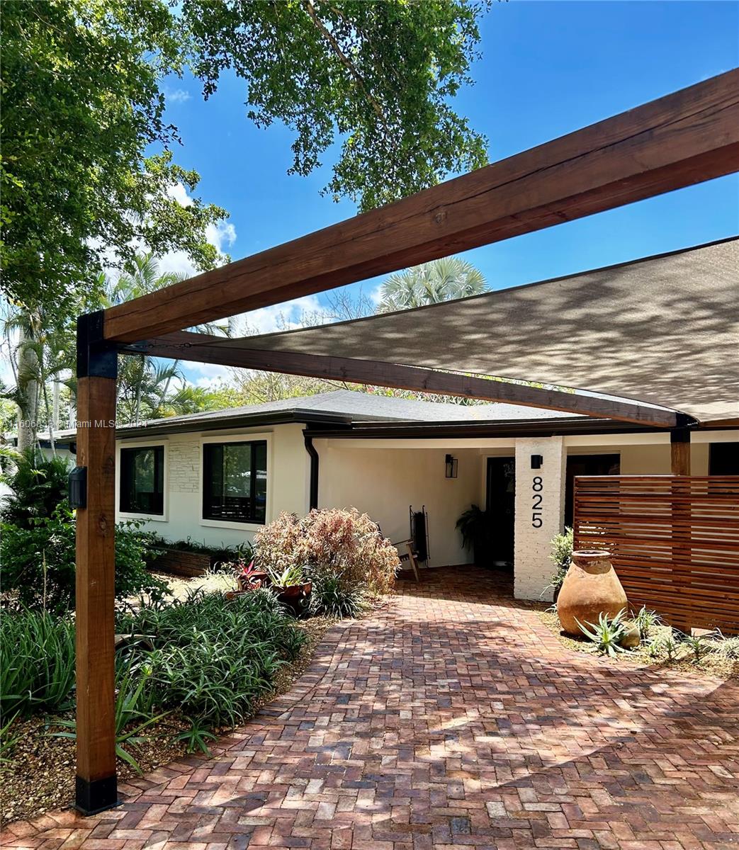 PLANTATION GARDENS 2ND SE - Residential Lease