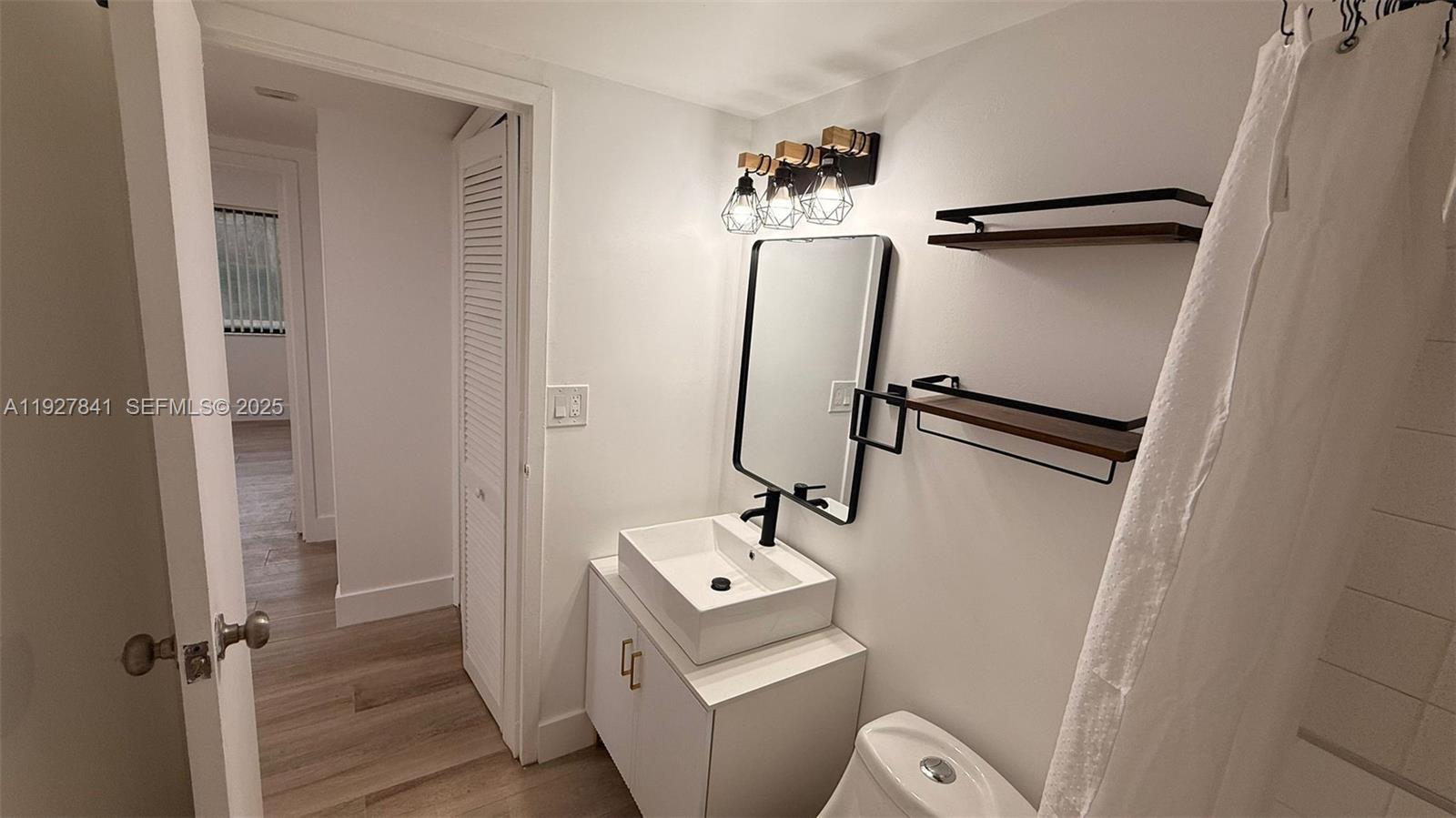 HAMPTON COURT CONDO - Residential
